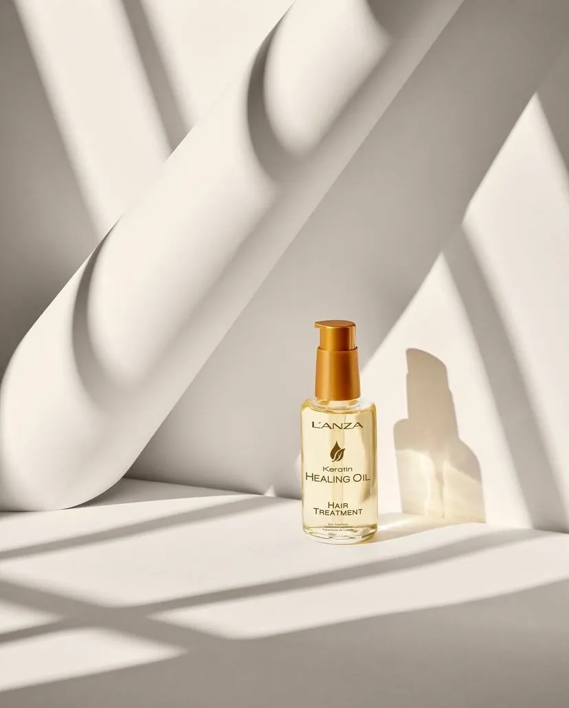 L'anza Healing Oil in zacht licht